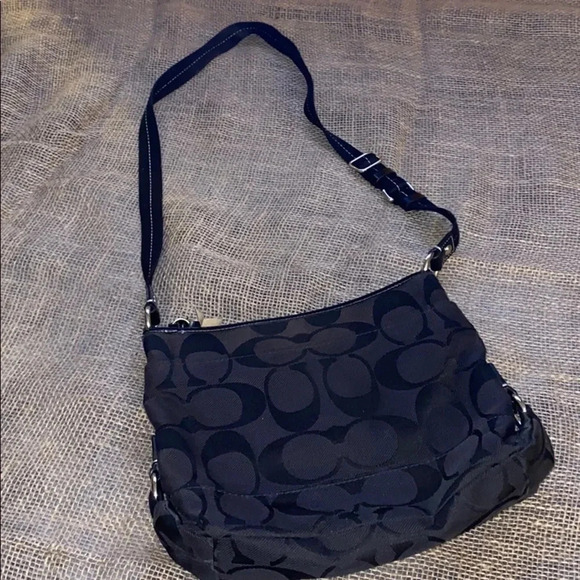 Vintage Coach Signature monogram canvas  shoulder bag - Picture 3 of 16